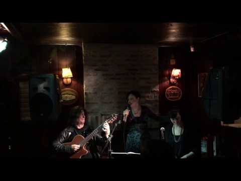 Zamba de Lozano por Lorena Astudillo/Coni Meinero  & Luis Salinas como invitado.