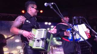 AJ Castillo & David Farias-Escaleras de la Carcel