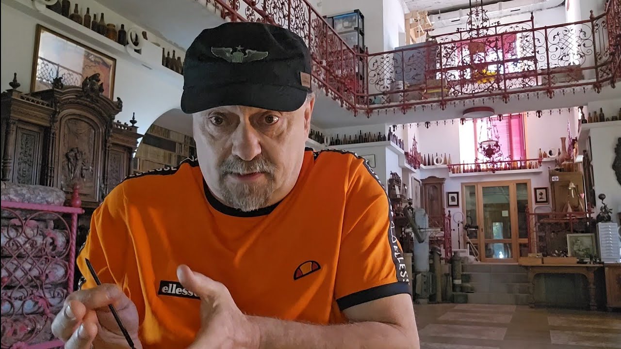 Происходит борьба дураков с идиотами и проходимцев с негодяями, я устал офиг