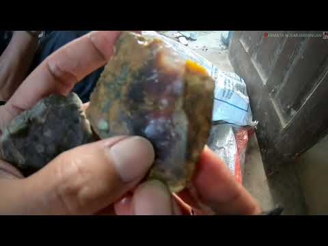 , title : 'KUMPULAN BATU AKIK KELAS ATAS MASIH BAHAN  LANJUT  MEMOTONG DAN MENGOLAH JOS | FOUND STONES  AGATE'