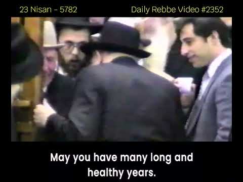 Lubavitcher Rebbe: "Motzai Pesach Kos Shel Bracha" RebbeDaily #2352