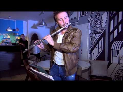 Naomi Bit   21.08.2014 at  Lenny Jam time cafe