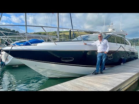 £320,000 Yacht Tour : 2011 Princess V42