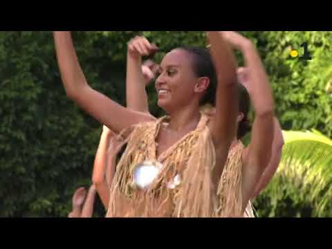 Tahiti Ora Tahitian dance performance