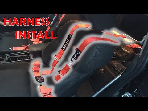 Honda Civic Si Get's Harness Bar & Harnesses!