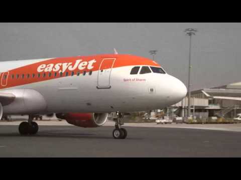download lagu mp3 mp4 Aerodrome Paris, download lagu Aerodrome Paris gratis, unduh video klip Aerodrome Paris