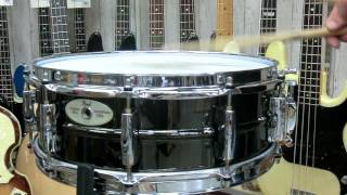 Video thumbnail for Pearl STE1450BR - SensiTone Elite Brass Shell 14x5 Snare Drum (2007-14) 【新宿店】 by 1484tv イシバシ楽器公式