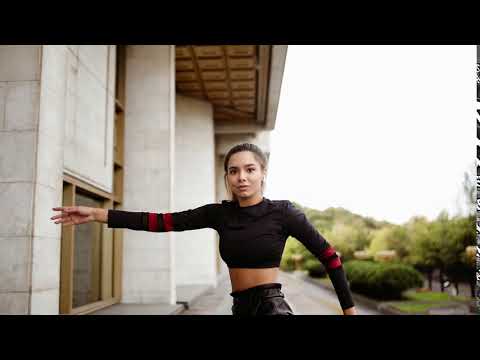 <p>власть: A Performance on Power</p>