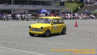 preview picture of video '【 Classic Car Gymkhana 】 R-14 Classic Mini 【 51th SHCC Meeting at Oiso Long Beach 】'