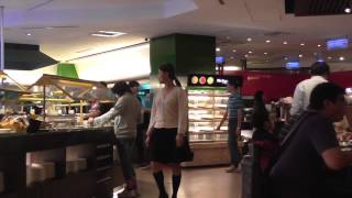 preview picture of video 'A Massive Dinner Buffet at 4-Star Evergreen Plaza Hotel Tainan, Taiwan'
