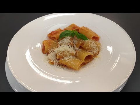 Rreze Dielli 27 Maj 2019 - Të Gatuajmë me Znj. Vjollca P2 Makarona me salcë karrote dhe selino