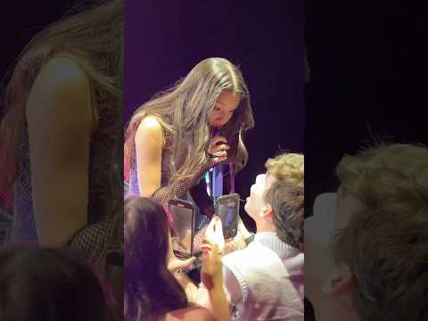 Olivia Rodrigo Kissed Him On Stage 😳😍