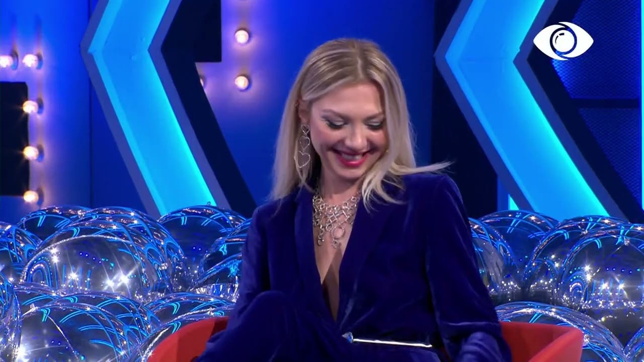 Zhaklina hap biletën e saj, përballet me një surprizë