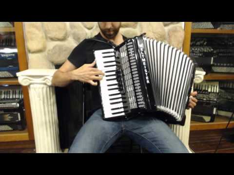 5616 - Certified Pre-Owned Black Weltmeister Achat Piano Accordion LMM 34 72 $1499