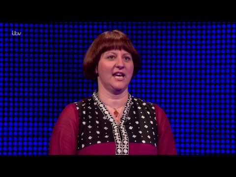 Maureen Loves Her Amateur Dramatics - The Chase