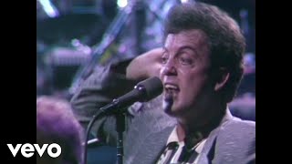 Download lagu Billy Joel - Uptown Girl (Live at Wembley Arena, June 8, 1984) mp3