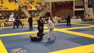 preview picture of video 'Team Lutter Jiu-Jitsu fighter Makenzie winning Gold at the 2013 IBJJF Worlds!!'