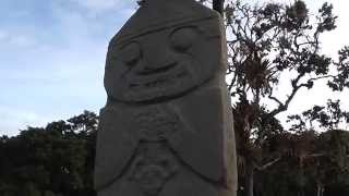 preview picture of video 'Escultura de piedra El Partero en el Parque Arqueológico San Agustín en el Huila, Colombia'