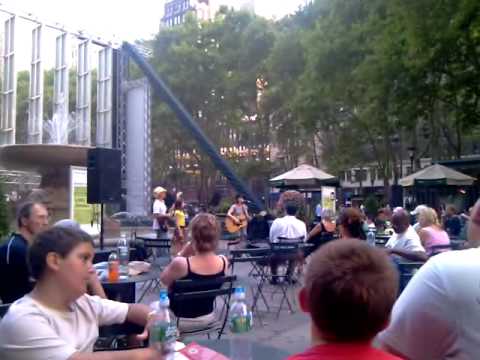 Libby Johnson & Shannon Wise @ Bryant Park in New York (Shady Grove)