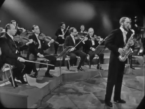 Sigurd Rascher - Dutch Television performance 1960's - Larsson excerpt