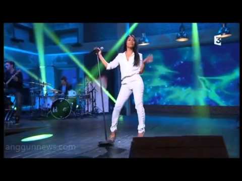Anggun singing White and Black Blues @ Du côté de chez Dave (May 17, 2015)