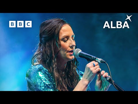 Julie Fowlis - Hearts Of Olden Glory | Hoolie 2023 | BBC ALBA