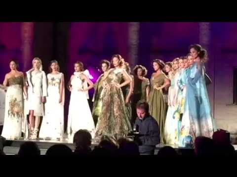 Sfilata Addy van den Krommenacker al Premio Moda  Citta dei Sassi