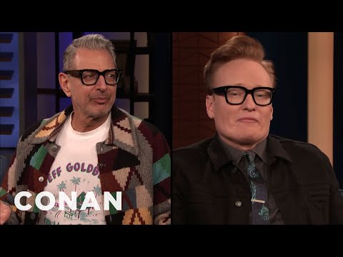 ジェフ・ゴールドブラムとコナンがハード・キャンディを共有 - CONAN on TBS (Jeff Goldblum & Conan Share A Hard Candy - CONAN on TBS)