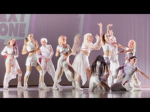 La Conven Show 2022/07 Six on top - O.O (NMIXX) + Paint the town (LOONA)