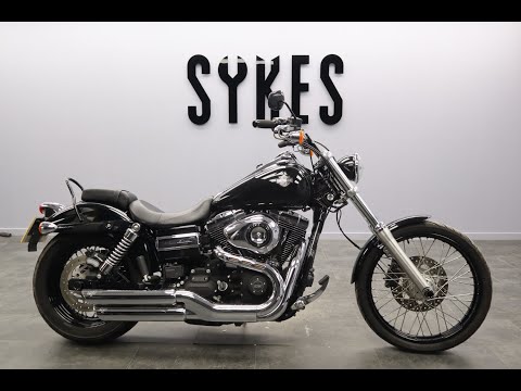 Harley-Davidson FXDWG Dyna Wide Glide in Vivid Black