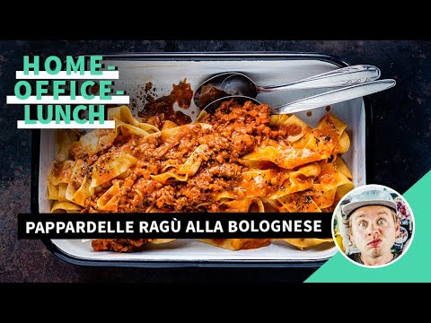 How in Italy: Pappardelle Ragù alla #Bolognese