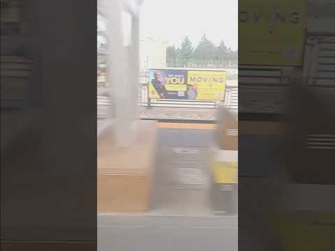 NB Blue Line Arriving at Fort Snelling