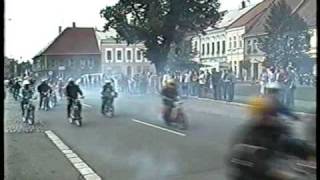 preview picture of video 'Start moped rallye-Třebechovice pod Orebem 2004'