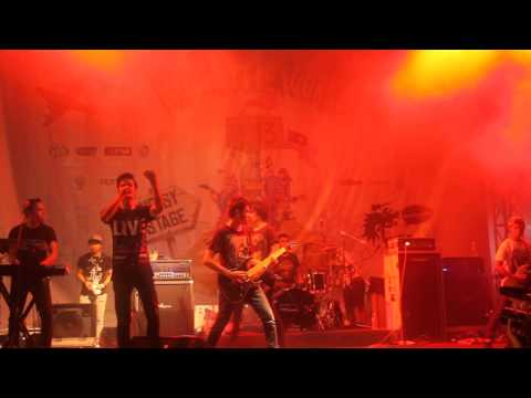 The Padangs - Mirror (cover) live at Rock The World 13