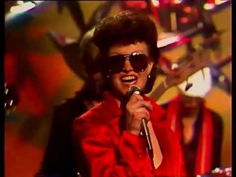 Marju Länik & Vitamiin - Kitsas (The Whisper)