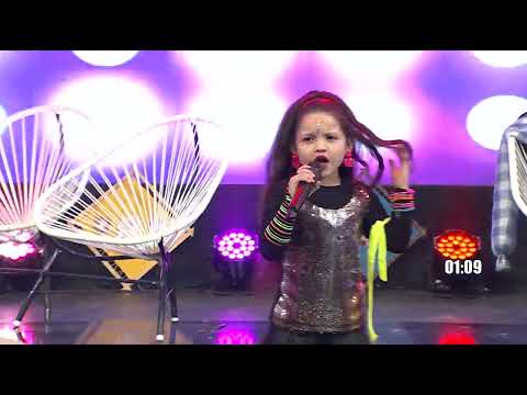 MIA PEREZ  -  SUPERMINITALENTOS