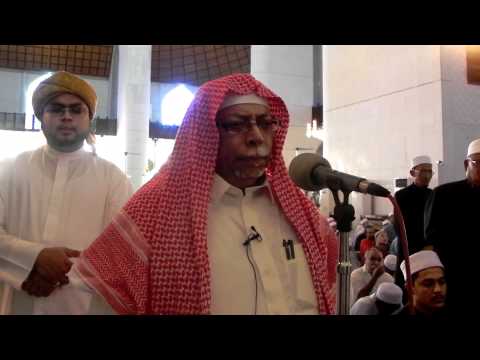 Masjid-Al-Haram Mu'adhin Shiekh Ali Ahmed Mulla ..Performs Adhan in Malaysia