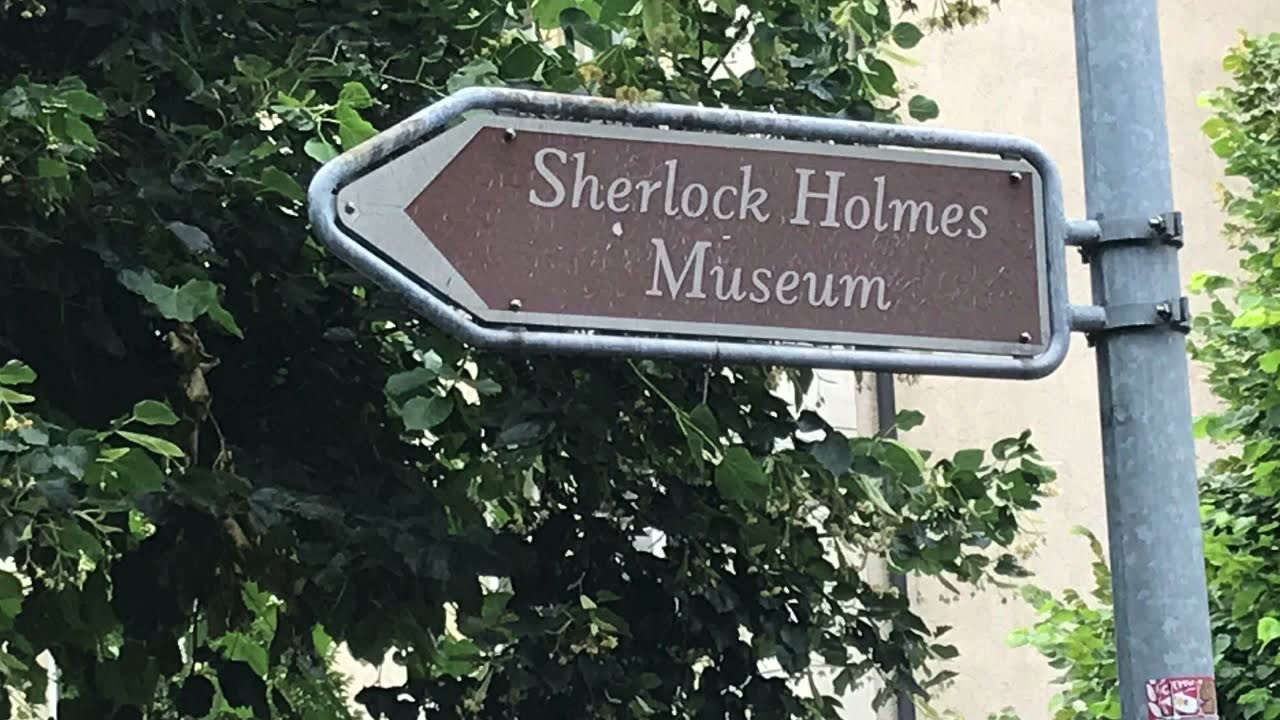 Discover the highlights of Sherlock Holmes Museum.