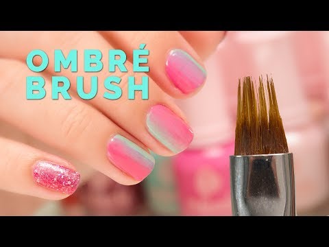 Nail Polish Ombre with Ombre Brush