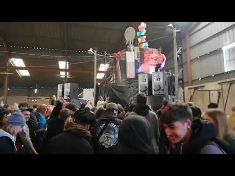 Tarzan et la free party by Korist krew