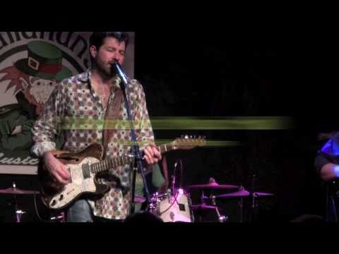 TAB BENOIT -  