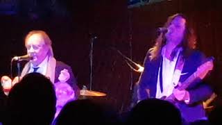 The Pretty Things- Mama, Keep Your Big Mouth Shut. Bo Didley song.