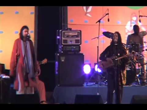 Gnawa  Hassan Hakmoun لمعلم حسن حكمون  In Morocco 2004