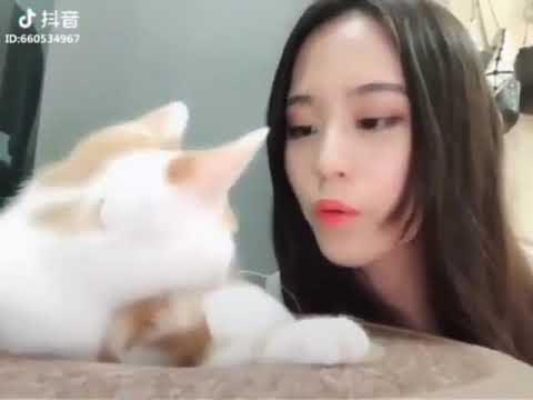 Catty Kiss