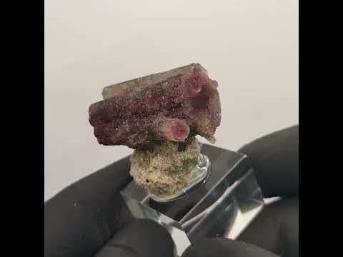 TURMALINA (Var. Rubelita), Santa Rosa mine, Itambacuri, Minas Gerais, Brasil. #silvamiguelminerals