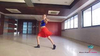 Amazing Cute Girl Dance Performance | Tu Cheez Badi Mast | Choreograph by @_the_pravin