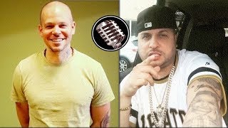 Residente (Calle 13) celebrando después de la Tiraera para Tempo &#39;&#39;Mis Disculpas&#39;&#39;