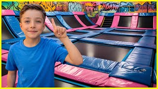 Indoor Playground for Kids ⚽️ Oliver and Lucas explore the best Family Fun Entertainment Parks