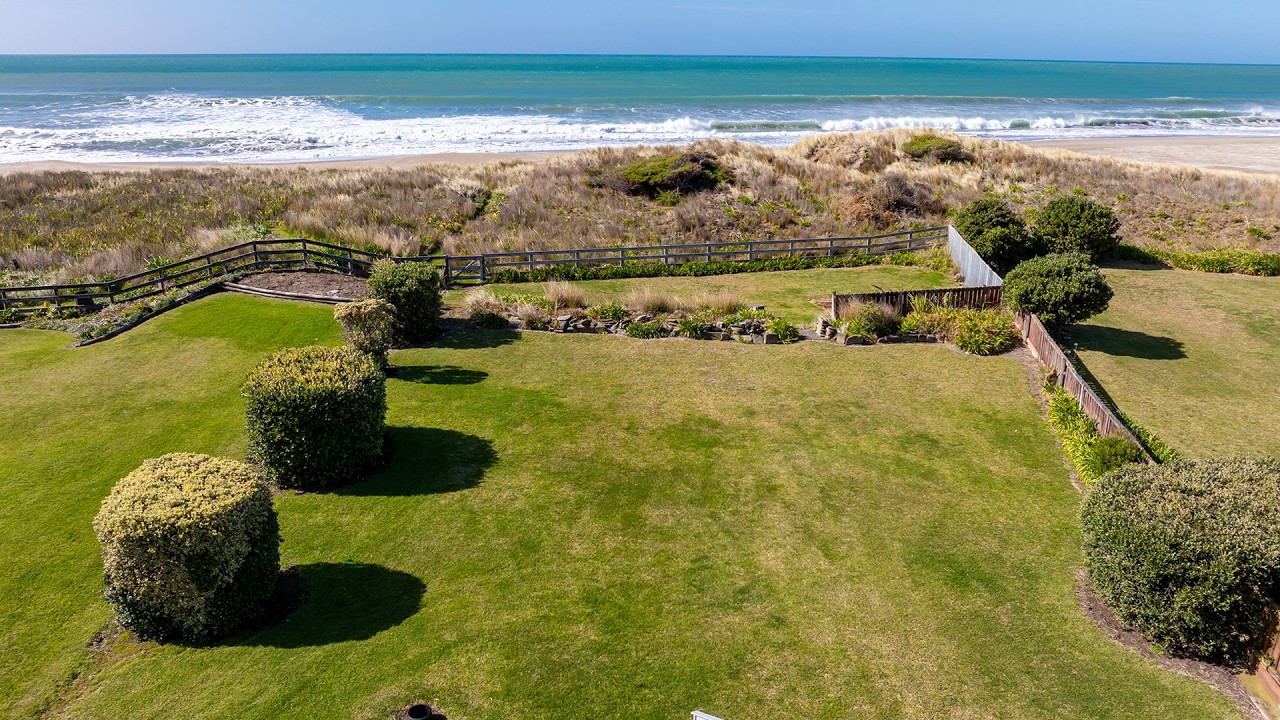 Beachfront at Whakataki, Castlepoint