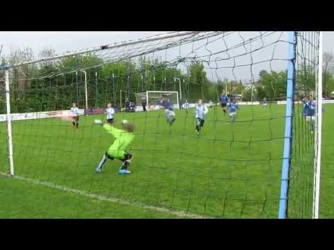 Jannick scoort in kampioenswedstrijd Meeuwenplaat F1 - DVV 09